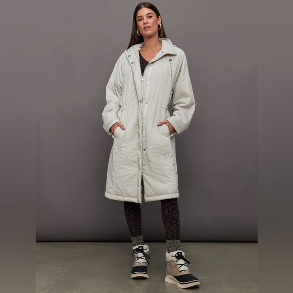 NWOT VARLEY Elle Light Padded Parka